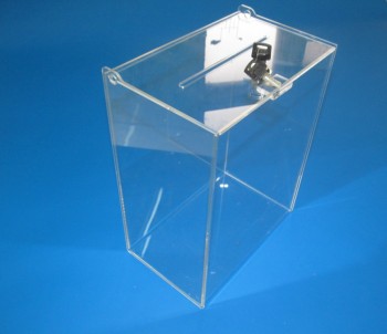 Бокс типовой из прозрачного орг. стекла 240х150х300 мм.